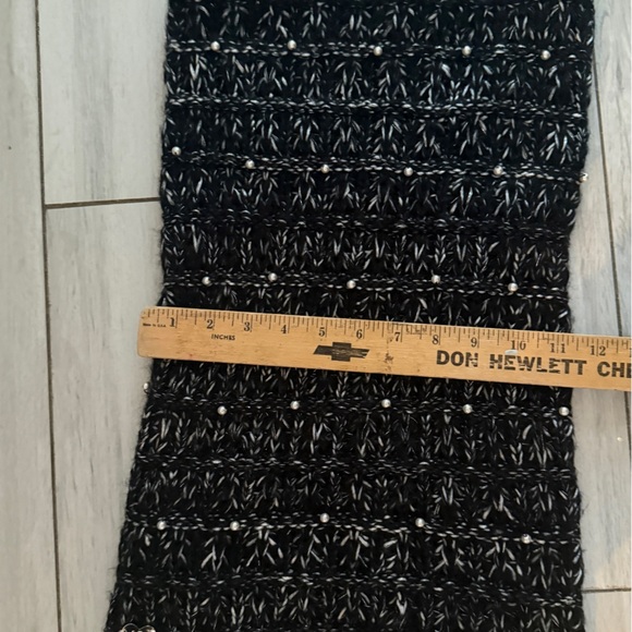 Betsey Johnson Scarf Silver Black Pearl Beads Infinity Cowl Neck Knit - Picture 8 of 10